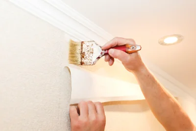 Pose de papier peint à Léren — revêtements muraux et toiles de verre